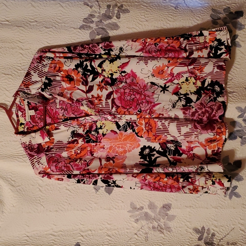 Dana Buchman colorful and fun blouse. XL Pink